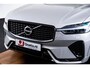 Volvo XC60 2.0 T8 Plug-in hybrid AWD Ultimate Dark Panoramadak - Adaptieve Cruise Control - Harman kardon - Stoelverwarming voor/achter - Stuurwielverwarming - Stoelen voor elektrisch verstelbaar -