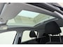 Peugeot 208 1.2 PureTech Allure | Trekhaak | Achteruitrijcamera | Panoramadak | Navigatie | Airco | Climate control | Bluetooth koppeling