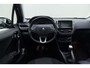 Peugeot 208 1.2 PureTech Allure | Trekhaak | Achteruitrijcamera | Panoramadak | Navigatie | Airco | Climate control | Bluetooth koppeling