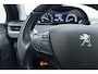 Peugeot 208 1.2 PureTech Allure | Trekhaak | Achteruitrijcamera | Panoramadak | Navigatie | Airco | Climate control | Bluetooth koppeling