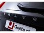 Volvo XC90 2.0 T8 Plug-in hybrid AWD Ultra Dark Trekhaak - Panoramadak - Adaptieve Cruise Control - Harman Kardon - Head up - Stoelverwarming voor/achter - Zongordijnen achterportieren - Visual Park Assist -