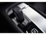 Volvo XC90 2.0 T8 Plug-in hybrid AWD Ultra Dark Trekhaak - Panoramadak - Adaptieve Cruise Control - Harman Kardon - Head up - Stoelverwarming voor/achter - Zongordijnen achterportieren - Visual Park Assist -