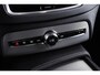 Volvo XC90 2.0 T8 Plug-in hybrid AWD Ultra Dark Trekhaak - Panoramadak - Adaptieve Cruise Control - Harman Kardon - Head up - Stoelverwarming voor/achter - Zongordijnen achterportieren - Visual Park Assist -