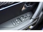 Peugeot e-2008 EV GT Pack 50 kWh | Achteruitrijcamera | Cruise control | Climate control | Navigatie | Apple/Android carplay | Stoelverwarming | Parkeersensoren voor/achter | Stuurbediening