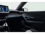 Peugeot e-2008 EV GT Pack 50 kWh | Achteruitrijcamera | Cruise control | Climate control | Navigatie | Apple/Android carplay | Stoelverwarming | Parkeersensoren voor/achter | Stuurbediening