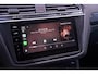 Volkswagen Tiguan 1.4 TSI eHybrid Elegance Head up Trekhaak Led matrix Parkeerhulp Stoelverwarming