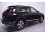 Volkswagen Tiguan 1.4 TSI eHybrid Elegance Head up Trekhaak Led matrix Parkeerhulp Stoelverwarming