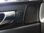 Volvo XC60 2.0 Recharge T8 AWD R-Design Panoramisch schuif/kantel dak, 360 Camera, Stoelverwarming, Harman/Kardon audio installatie, Navigatie