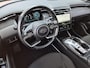 Hyundai Tucson 1.6 T-GDI PHEV Comfort 4WD / Trekhaak afneembaar / Apple Carplay Android Auto / Stoelverwarming / Trekgewicht 1350 kg / Achteruitrijcamera / Draadloze telefoon lader / Keyless Entry/Start / Cruise control / Parkeersensoren voor en achter /