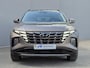 Hyundai Tucson 1.6 T-GDI PHEV Comfort 4WD / Trekhaak afneembaar / Apple Carplay Android Auto / Stoelverwarming / Trekgewicht 1350 kg / Achteruitrijcamera / Draadloze telefoon lader / Keyless Entry/Start / Cruise control / Parkeersensoren voor en achter /
