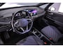 Volkswagen ID.3 Pure Oranje Edition 170pk Automaat Adaptive cruise control, Achteruitrijcamera, Navigatie, LED koplampen, Stuurwiel verwarmd, Parkeersensoren, App connect