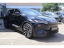 Toyota C-HR / C-HR+ FIRST EDITION 77KWH NIEUW DIRECT LEVERBAAR! STOEL/STUURVERW 20'' LM-VELGEN BLIND SPOT EL-ACHTERKLEP WARMTEPOMP NAVI PARK-SENSOREN CAMERA CLIMA APPLE/ANDROID
