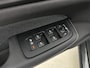Volvo V60 T6 Recharge Plus Dark | 18" | Sporstoelen | 360 Camera | Trekhaak | Harman Kardon | Elektr. verst. Stoelen | Stoel/Stuur/Achterbankverwarming | Adaptieve Cruise | BLIS