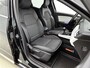 Renault Clio 1.0 TCe Initiale Paris | Apple Carplay / Android Auto | Achteruitrijcamera | Stoelverwarming | Parkeersensoren |