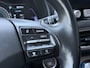 Hyundai Kona Electric EV Limited 64 kWh / Dealer Onderhouden / Origineel Nederlands / SOH 100% / Lederen Bekleding / Elektrisch Vertelbare Stoelen / Navigatie + Apple Carplay & Android Auto / Stoelverwarming & Verkoeling / Warmtepomp / 3 Fase /
