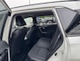 Toyota RAV4 2.5 Hybrid AWD Executive + Trekhaak en 1.650KG trekgewicht ,Slechts 26.535KM ,Stoel verwarming ,JBL Premium audio , Elektr. bedienbare achterklep ,Adaptive cruise control, Alarm