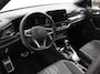 Volkswagen T-Roc 1.5 TSI DSG R-Line+Blackpack Climate control Adaptieve cruise control Panoramadak LED Navigatie Achteruitrijcamera Parkeersensoren Apple Carplay/ Android Auto Radio