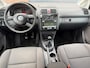 Volkswagen Touran 1.6-16V FSI Business / bj.2006 / kleur: grijs / airco / sportvelgen / trekhaak / APK 06/2027 en NAP 255774 km.
