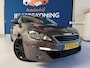 Peugeot 308 SW 1.2 e-THP Blue Lease Executive Automaat/ panoramadak/leder/navigatie/trekhaak/ etc/APK 05/2027 / NAP met 203212 km.