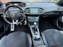 Peugeot 308 1.2 PureTech Blue Lease GT-line / bj.2015 / panoramadak / navigatie / climate / NAP met 117006 km.en APK tot 05/2027.