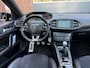Peugeot 308 1.2 PureTech Blue Lease GT-line / bj.2015 / panoramadak / navigatie / climate / NAP met 117006 km.en APK tot 05/2027.