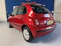 Nissan Micra 1.2 Mix automaat / 5 deurs / airco / NAP met 117152 km.en APK tot 06/2027 / Kleur: rood / Nette en zeer zuinige auto!
