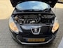 Peugeot 308 1.6 HDiF Blue Lease Stationwagen/ bj.2011 / panoramadak / airco / APK 02/2027 en NAP met 317078 km./rijdt perfect !!