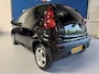 Peugeot 107 1.0 Access /bj.2012 / kleur: zwart / 5 deurs / airco / NAP met 136109 km.en APK tot 06/2027 / stereo / scherm / bellen