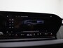 Audi Q6 e-tron S edition Quattro 100 kWh | Adaptive cruise control | 360 graden camera | Stoelverwarming voor & achter | Climate control | Dodehoekdetectie | Geheugen best.stoel | Stuurverwarming | MMI-bijrijdersscherm | Matrix LED-koplampen | Alarm Klasse III | Warmtepomp
