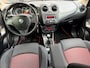 Alfa Romeo MiTo 1.4 T Progression / bj.2009 / kleur: rood / climate / sportvelgen / etc. / NAP met 189920 km.en APK tot 05/2027.