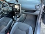 Renault Clio 0.9 TCe Limited / bj.2016 / kleur: grijs / 5 deurs / navigatie / climate / cruise / APK 03/2027 en NAP met 249980 km.
