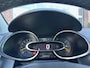 Renault Clio 0.9 TCe Limited / bj.2016 / kleur: grijs / 5 deurs / navigatie / climate / cruise / APK 03/2027 en NAP met 249980 km.