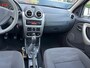 Dacia Sandero 1.6 Stepway / bj.2011 / kleur: grijs / airco / trekhaak / 5 deurs / Hoge Instap / APK 01/2027 / NAP met 158487 km.