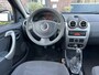 Dacia Sandero 1.6 Stepway / bj.2011 / kleur: grijs / airco / trekhaak / 5 deurs / Hoge Instap / APK 01/2027 / NAP met 158487 km.