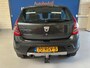 Dacia Sandero 1.6 Stepway / bj.2011 / kleur: grijs / airco / trekhaak / 5 deurs / Hoge Instap / APK 01/2027 / NAP met 158487 km.