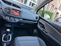 Toyota Yaris 1.0 VVT-i Now/bj.2016/kleur: grijs / airco/ 5 deurs/ NAP met 120028 km.en APK tot 10/2026/ Zeer nette en zuinige auto