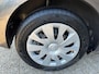 Toyota Yaris 1.0 VVT-i Now/bj.2016/kleur: grijs / airco/ 5 deurs/ NAP met 120028 km.en APK tot 10/2026/ Zeer nette en zuinige auto