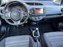 Toyota Yaris 1.0 VVT-i Now/bj.2016/kleur: grijs / airco/ 5 deurs/ NAP met 120028 km.en APK tot 10/2026/ Zeer nette en zuinige auto
