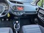 Toyota Yaris 1.0 VVT-i Now/bj.2016/kleur: grijs / airco/ 5 deurs/ NAP met 120028 km.en APK tot 10/2026/ Zeer nette en zuinige auto