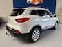 Renault Kadjar 1.2 TCe Intens /bj.2015/ parelmoer wit/ climate/trekhaak/half leder/camera/scherm/NAP met 184287 km.en APK 09/2025.