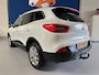 Renault Kadjar 1.2 TCe Intens /bj.2015/ parelmoer wit/ climate/trekhaak/half leder/camera/scherm/NAP met 184287 km.en APK 09/2025.