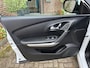 Renault Kadjar 1.2 TCe Intens /bj.2015/ parelmoer wit/ climate/trekhaak/half leder/camera/scherm/NAP met 184287 km.en APK 09/2025.