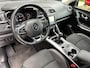 Renault Kadjar 1.2 TCe Intens /bj.2015/ parelmoer wit/ climate/trekhaak/half leder/camera/scherm/NAP met 184287 km.en APK 09/2025.
