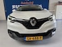 Renault Kadjar 1.2 TCe Intens /bj.2015/ parelmoer wit/ climate/trekhaak/half leder/camera/scherm/NAP met 184287 km.en APK 09/2025.