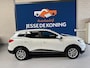 Renault Kadjar 1.2 TCe Intens /bj.2015/ parelmoer wit/ climate/trekhaak/half leder/camera/scherm/NAP met 184287 km.en APK 09/2025.