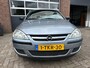 Opel Corsa 1.2-16V Essentia, bj.2003,grijs,5 deurs,airco,APK tot 10/2026 en NAP met 221140 km.stuurbekrachtiging,zeer zuinige auto