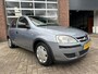 Opel Corsa 1.2-16V Essentia, bj.2003,grijs,5 deurs,airco,APK tot 10/2026 en NAP met 221140 km.stuurbekrachtiging,zeer zuinige auto