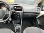 Peugeot 108 1.0 VTi Active,bj.2015 ! Kleur: Wit ! APK tot 04/2026 en NAP met 149694 km. ! Zeer Zuinige Auto Met Stuurbekrachtiging