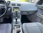 Volvo S40 2.4 D5 Edition II automaat 5 cilinder,bj.2007,kleur:zwart.Climate,Sportvelgen,Cruise,APK 02/2027 en NAP met 354307 km.