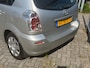 Toyota Verso 1.8 VVT-i Sol 7PERSOONS! Airco l Cruise l Elek pakket l MTF-stuur! 2e eigenaar l TOPSTAAT!
